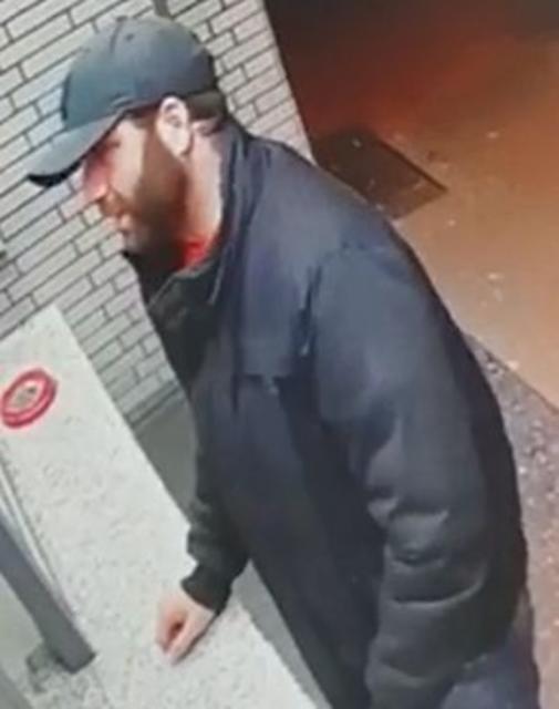 Der Gesuchte wurde in Gelsenkirchen-Horst in dem Kiosk von der Überwachungskamera am 19.9.2019 erfasst.