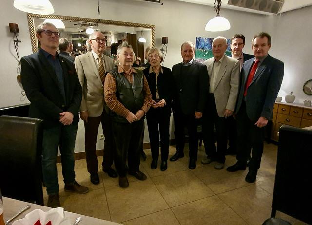 Von Links nach Rechts: Karlheinz Schlusen, Dam Buitelaar, Erich Wehling, Christel Wehling, Rudi Justen, Jürgen Paul, Rene´ Schneider und Peter Tullius. Auf dem Bild fehlen Ruth Sper und Walter Schöngen