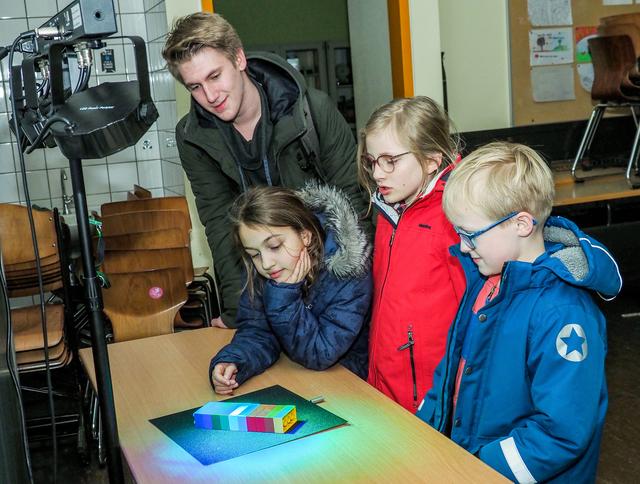 Beim MINT-Nachmittag im Gymnasium Essen-Werden. 
Foto: Gohl
