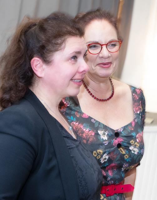 Silvia Cabello ist ein sehr emotionaler Mensch und diese Rede wird eine echte Herausforderung für sie", hatte Laudatorin Esther Münch schon zu Beginn gewarnt. "Halten Sie bitte ausreichend Taschentücher bereit." Sie sollte Recht behalten.
