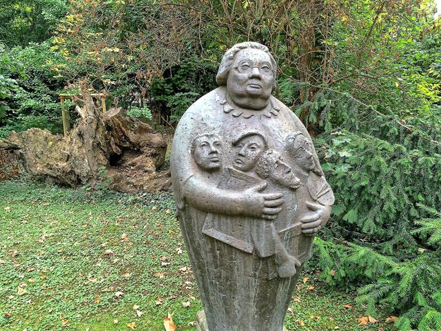 Gerda Kratz: Mutter Ey (1985), Malkastenpark