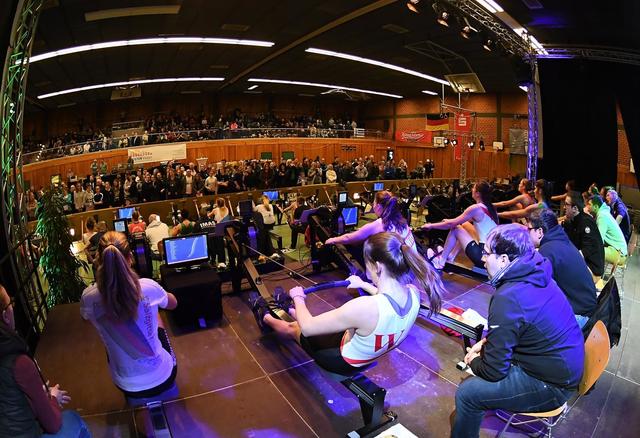 Die virtuelle Streckenlänge, welche auf dem Indoor-Rower zurückgelegt werden muss, bewegt sich je nach Altersklasse zwischen 1.000 und 2.000 Metern.