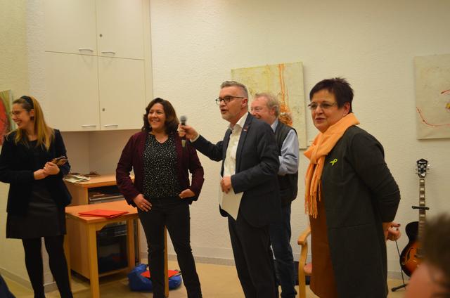 Die SPD Holsterhausen ehrt ihre Parteimitglieder nicht erst nach 25 Jahren Mitgliedschaft, sondern schon nach 10 Jahren. In diesem Jahr erhielten Magdalena Neubaum und Jane Splett ihre Urkunden.