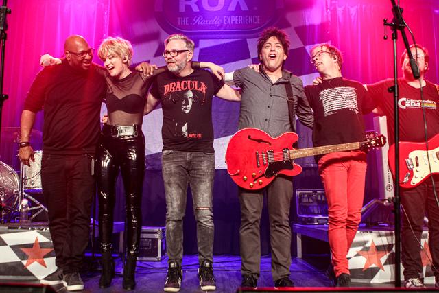 Nach über 2 Stunden und 2 Zugaben verabschiedete sich die Band aus Solingen  | Foto: Sascha Kampka (Spunxografie)