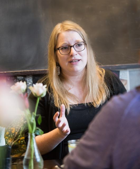 Wochen-Magazin traf die neue Theaterpädagogin zum Gespräch.