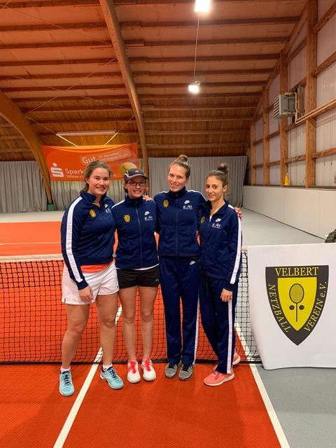 Das NBV-Quartett mit (von links nach rechts) Bernice van de Velde, Gina Dittmann, Lauren Wagenaar und Ana Sovilj konnte am letzten Spieltag einen 4:2 Sieg gegen den Sportpark Moers-Asberg erzielen.