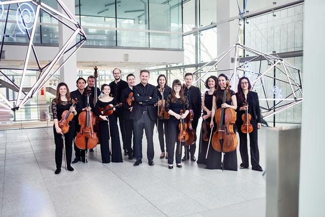 Zum Debut kam das Folkwang Kammerorchester Essen in der Philharmonie Essen zusammen.