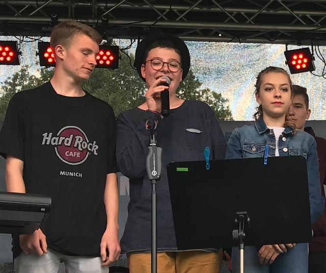 Wer in einer Band mitmachen möchte, kann sich dem Projekt der Dom-Musikschule Xanten anschließen.  | Foto: DMS