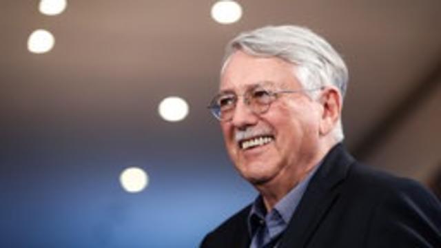 Heinrich Breloer wurde als "Mitbegründer und profiliertester Autor und Regisseur des Doku-Dramas" mit einer "Besonderen Ehrung" Deutschen Volkshochschul-Verbands gewürdigt.