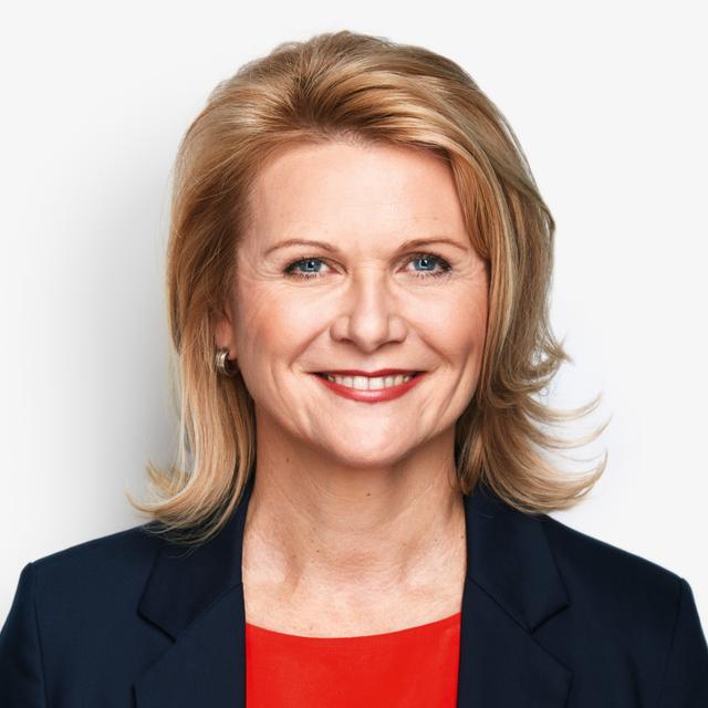 Die Dortmunder SPD-Bundestagsabgeordnete Sabine Poschmann übt harsche Kritik am Verkaufsprozess der Real-Märkte.