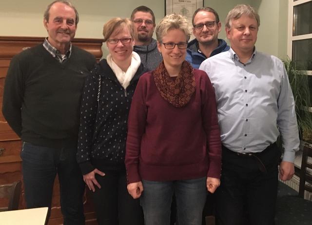 Der neue Vorstand des Halterner Judo-Club 66 e.V. v.l.n.r. Karl Ammelburger Schatzwart), Silke Tappe (2. Vorsitzende und Geschäftsführerin), Oliver Jendhoff (stellv. Sportwart), Nina Feldmann (erste Vorsitzende), Thorsten Lepper (Sozialwart) und Thomas Schmeling (Obmann). Nicht auf dem Foto: Jürgen Chmielek (Sport- und Pressewart) und Lena Backmann (Frauenwartin).
