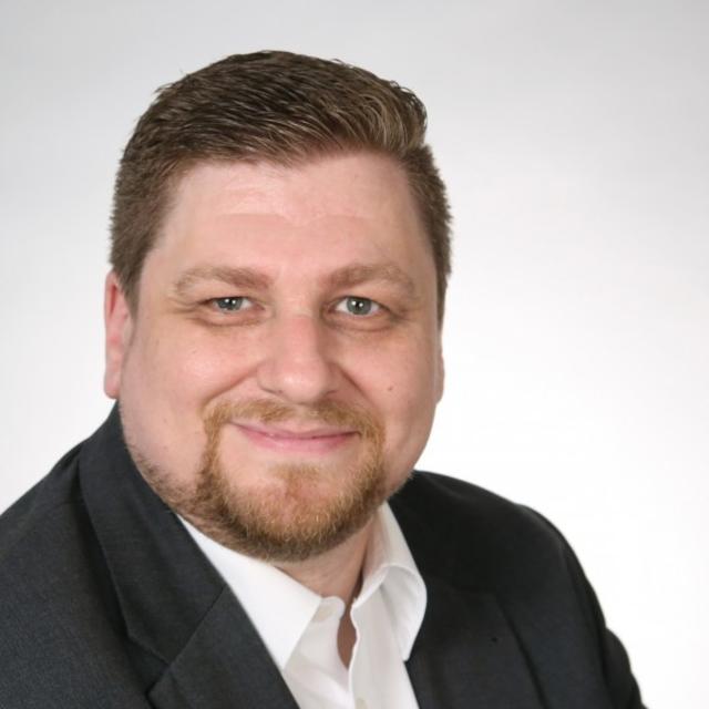 Christian Feuring hat die Idee eines "schwarzen Brettes" im Netz, einer digitalen Tauschbörse für dringend benötigte Waren.