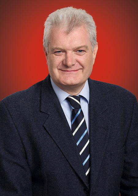 Manfred Leichtweis, stellvertretender SPD-Ratsfraktionsvorsitzender und stellvertretender Betriebsratsvorsitzender der Gafög GmbH, fordert die Bundesregierung auf, Eltern mit der schwierigen Betreuungssituation ihrer Kinder aufgrund der Schließung der Kindertagesstätten und Schulen nicht alleine zu lassen.  | Foto: Heinz Kolb