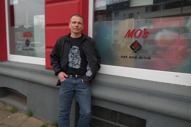Geschlossen! Corona bestimmt unser Leben. Fordert Opfer! Aufopferung! Auch MO's Bude mit Kunst und Kultur - Highlight in Frohnhausen - steht vor einer großen Zerreißprobe...