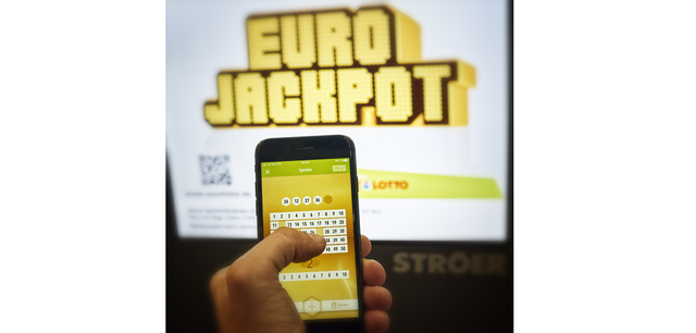 Eurojackpot hat Geburtstag, wenn auch in schwierigen Zeiten: Zur kommenden Ziehung am Freitag, 27. März, steht der Jackpot bei rund 88 Millionen Euro. Tipps können in den geöffneten Lotto-Annahmestellen und unter www.eurojackpot.de abgegeben werden.
