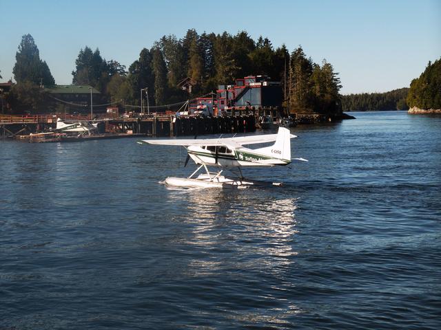 Wasserflugzeuge starten und Landen in Tofino an der Pazifikküste.  | Foto: Michael Köster