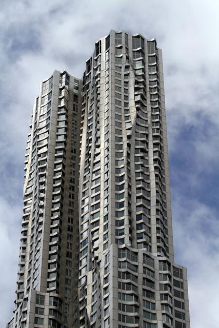 "8 Spruce Street" (Beekman Tower) - entworfen vom Architekten Frank Gehry.