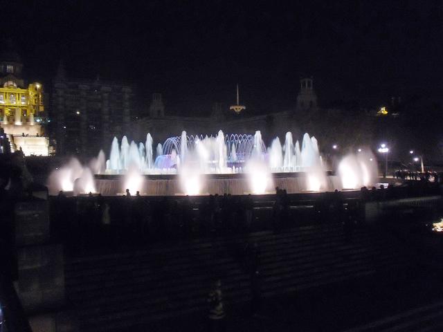 Der größte Springbrunnen von Barcelona - Font Màgica (magischer Brunnen) - wurde 1929 gebaut und zieht circa 2,5 Millionen Besucher pro Jahr an. | Foto: Maren Menke