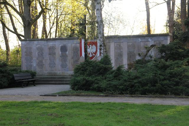Das polnische Ehrenmal auf dem Internationalen Friedhof in Dortmund. 
