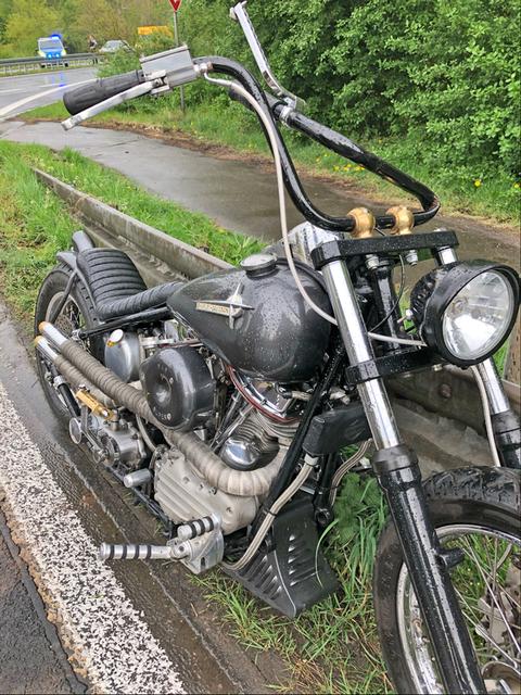 Die beschädigte Harley Davidson.
