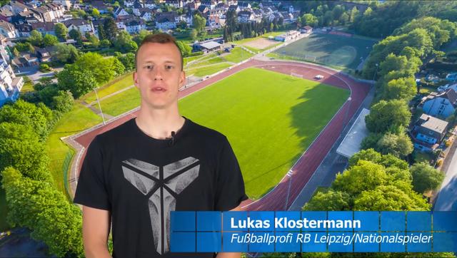 Nationalspieler und Gevelsberger Jung Lukas Klostermann spendet 100.000 Euro an seine Herzensheimat.