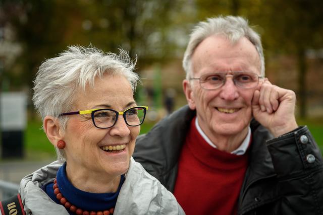 Zu Lokalkompass-Treffen erscheint Regine mit ihrem Mann: "Der ist am Ende auch immer ganz angetan."