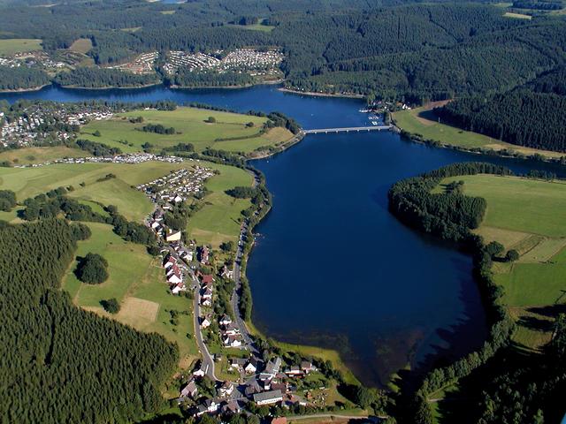 Listertalsperre bei Hunswinkel, Luftaufnahme.