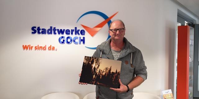 Sein Bild prägt den aktuellen Kalender: Michael Peters mit dem Titelfoto.