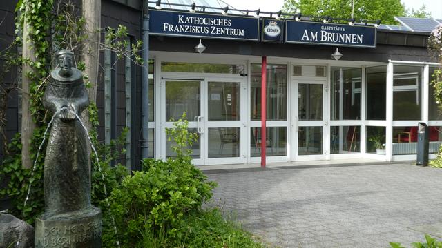 Zu finden ist die katholische Scharnhorster Gemeindebücherei in den Räumen des Franziskus-Zentrums an der Gleiwitzstraße.