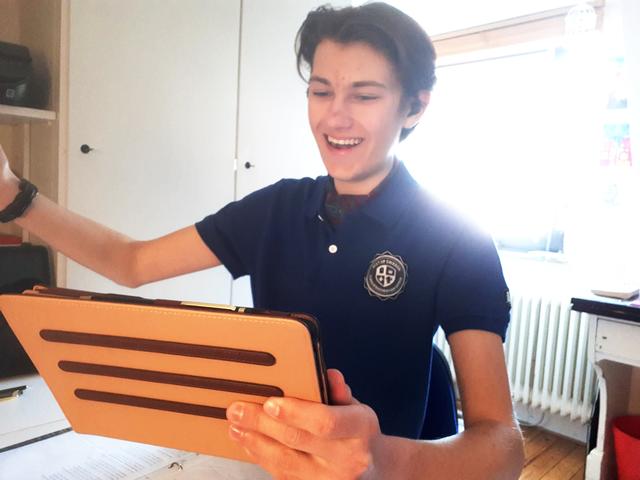 Der 15-jährige Carl Seibert ist schon länger Opera-School-Sänger und singt und spielt den textintensiven „Käfer Ismail“ in der aktuellen Kinder-Musical-Fassung von Kater Moshe.