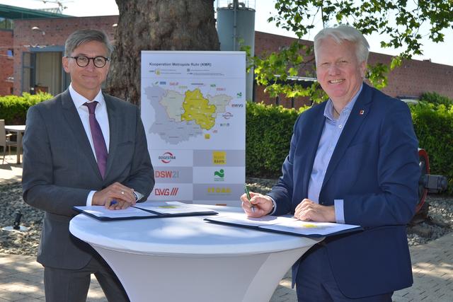 Der Dortmunder Oberbürgermeister ist sicher, dass die Ausweitung der Kooperationen die Verkehrswende im Revier voranbringt. Denn leistungsstarker Nahverkehr werde über die Grenzen der Städte hinaus gebraucht.