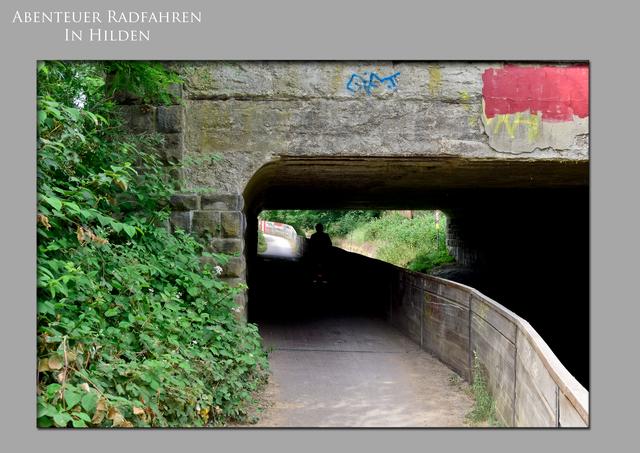 Abenteuer Radfahren ( in Hilden, ein ausgewähltes Beispiel)
Wie man sieht - sieht man nicht wirklich viel ...