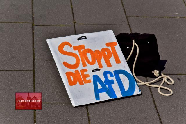 HILDEN STELLT SICH QUER
Kundgebungs - und Demonstrationsimpressionen ...