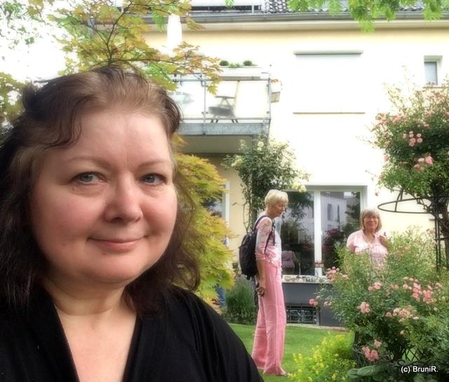 Drei Bürgerreporterinnen...
die in Anjas Traumgarten unterwegs waren!