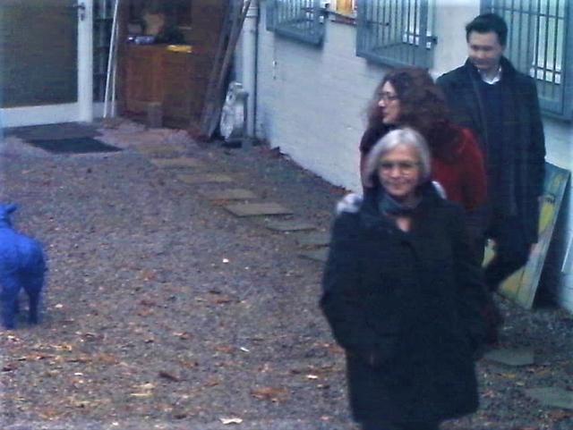 Besuch der ersten Bürgermeisterin Margarete Wietelmann mit OB-Kandidatin Monika Griefahn und Colin Sroka im Galeriehof KuMuMü / RUHR GALLERY | Foto: Mülheimer Kunstverein und Kunstförderverein Rhein-Ruhr (KKRR Ruhrstr. 3)