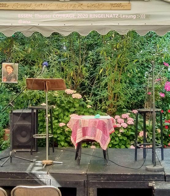 ...die BÜHNE ist bereit...