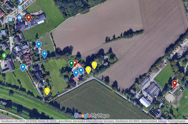 Diese Kartierung zeigt das Vorkommen von Waldohreule, Schleiereule, Schwalbennestern und Fledermäusen im Bereich Flurstraße, Dinslaken-Eppinghoven.
Blau = Schleiereule, Gelb = Waldohreule, Rot=Schwalbennester, Grün = Fledermäuse