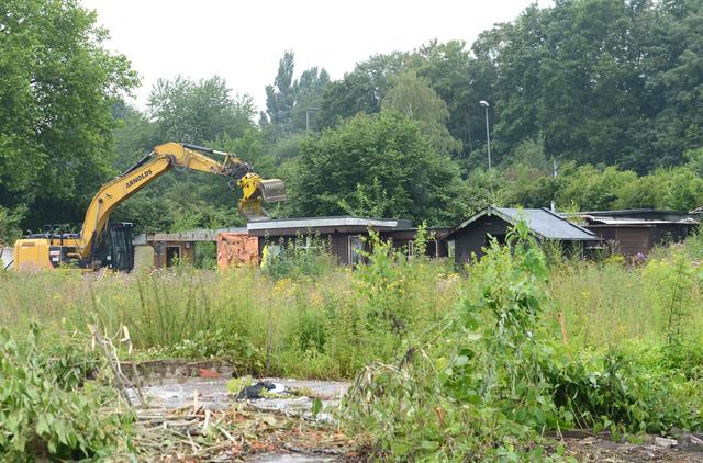 Die Lauben am Pläßweidenweg werden abgerissen. Foto: Stadtbildstelle