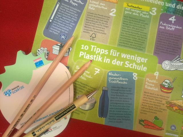 Den dazugehörige Stundenplan gibt es dieses Jahr zum ersten Mal. Hier wird auch gerne ein Klassensatz zugeschickt.
