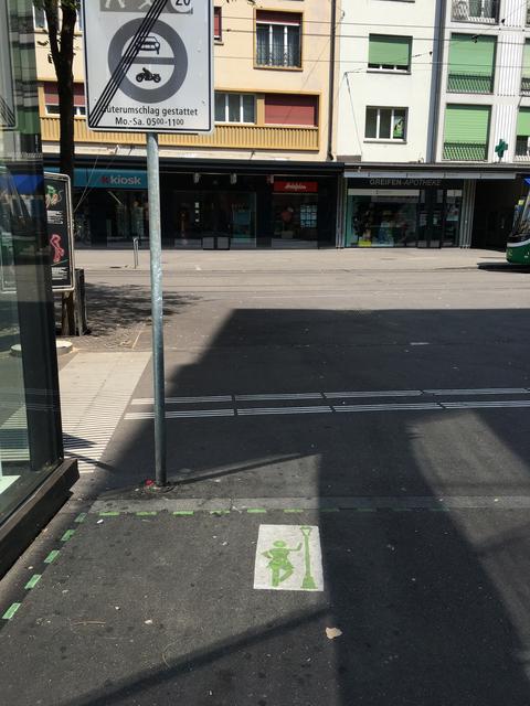 Markierung Straßenstrich Basel  | Foto: Umbehaue