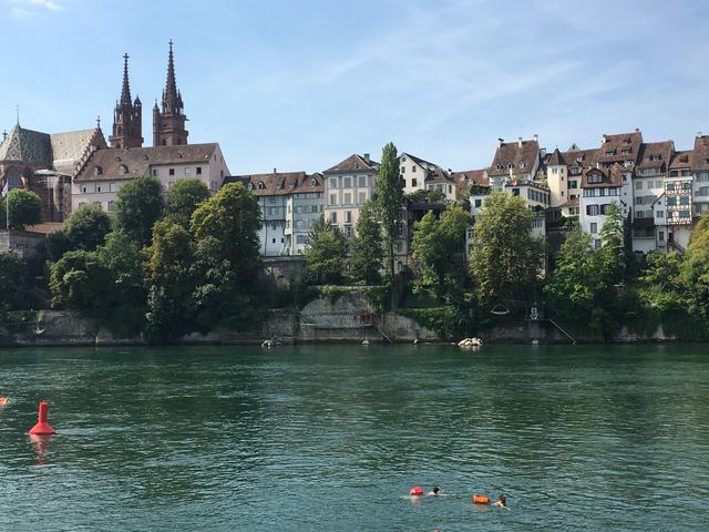 Basel Schwimmen im Rhein | Foto: Umbehaue