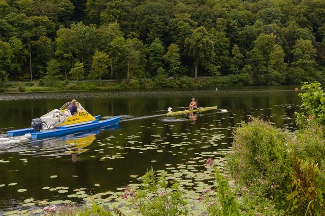 Nicht nur auf dem Wandersteig sondern auch auf der Ruhr  finden sportliche Aktivitäten statt.  :-)