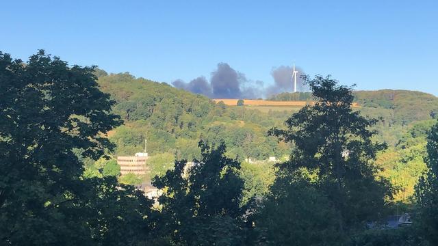 Die Rauchwolke nach der Verpuffung war - wie hier in Nierenhof - weithin sichtbar.