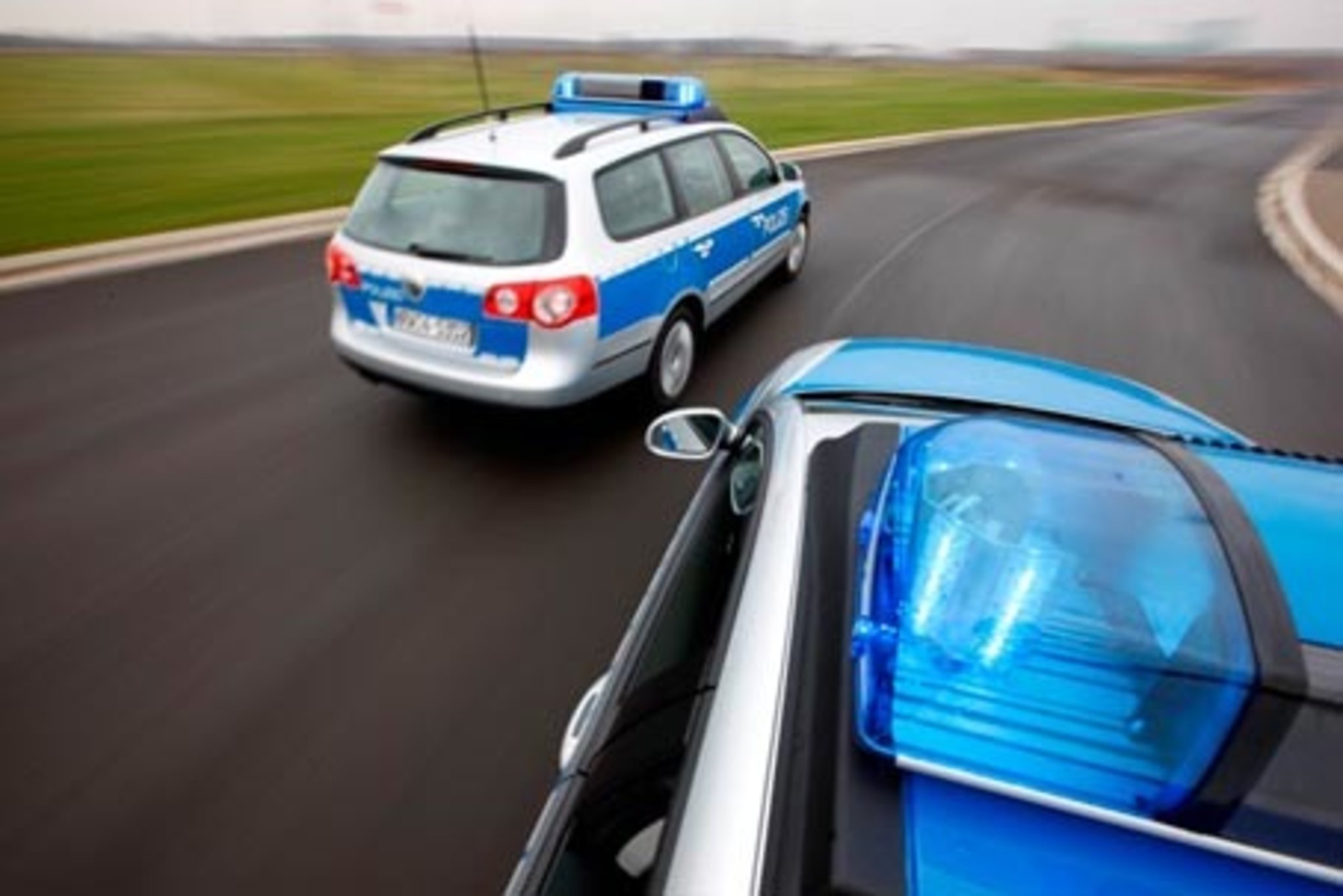 Mir Ist Jemand In Mein Parkendes Auto Gefahren In ein parkendes Auto gefahren: Zwei Verletzte nach Unfall in Annen