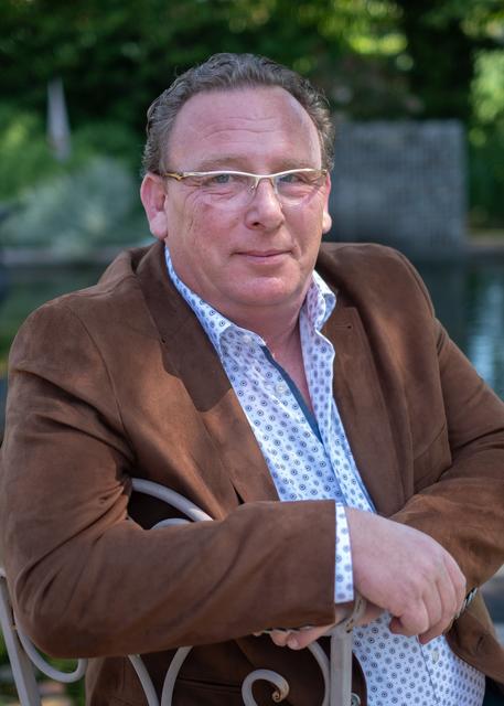 "Eine Blamage für Lünen": GFL-Ratsherr Andreas Mildner über das Management der Bädergesellschaft.
