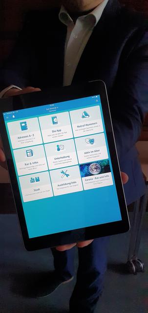Digitaler Wegweiser für Senioren in Oberhausen: Gut versorgt in ...
