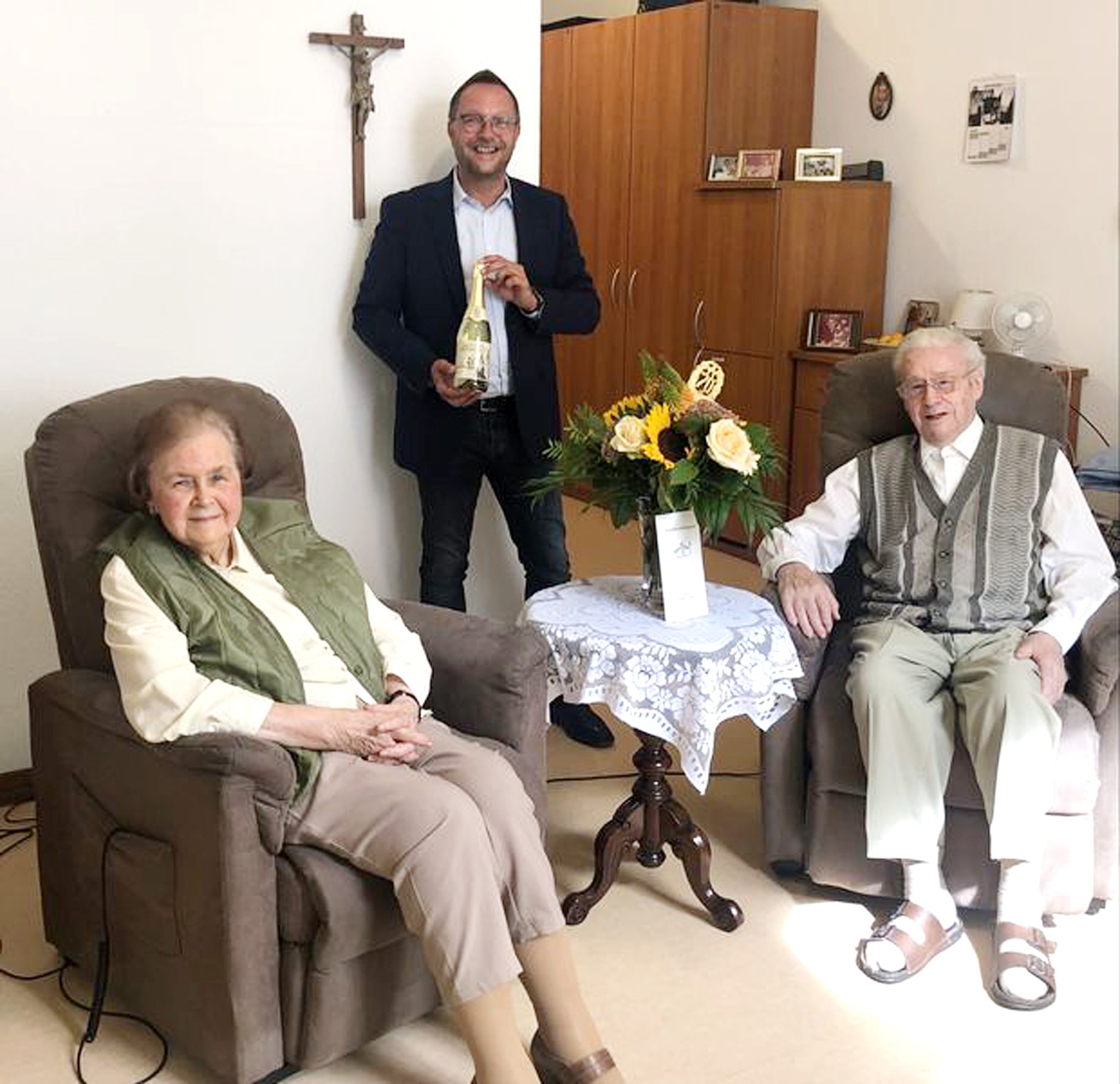 Xantens Bürgermeister Görtz gratuliert zu ganz besonderem Ehejubiläum: Ehepaar Wiesener feiert ...