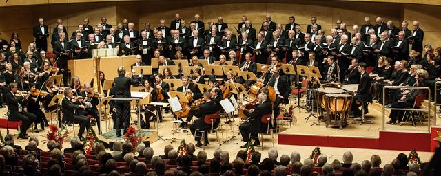 Corona macht alles kaputt! Der Klang- und Gesanggenuss jährlich zur Adventszeit in der Essener Philharmonie mit dem Polizeichor Essen - jetzt würde der Kartenvorverkauf beginnen - fällt 2020 AUS.