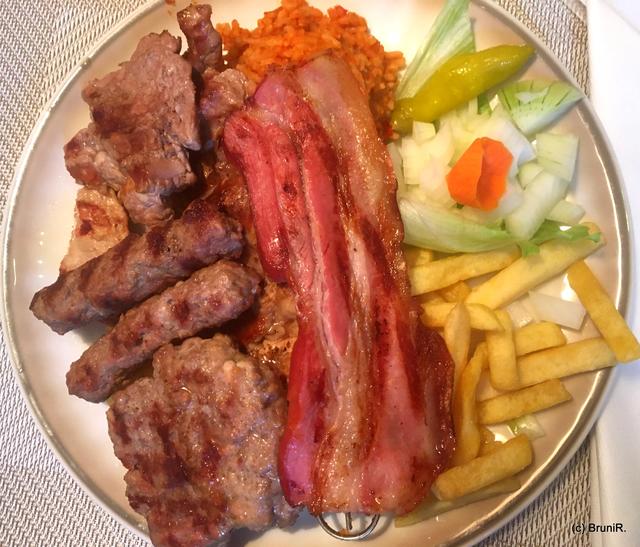 Hier verhungerte keiner... ;-)))
*