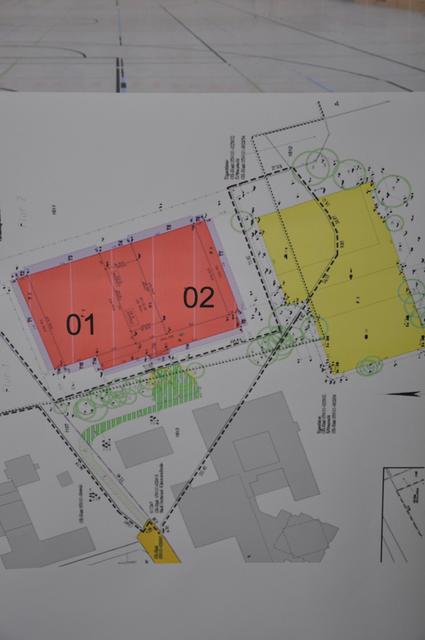 Kartenansicht der Sporthallen der Geschwister-Scholl-Gesamtschule in Brackel: Orange der Neubau, gelb der Altbau. Dessen Abriss ist für Anfang 2021 geplant. | Foto: Stadtanzeiger Dortmund, Käfer